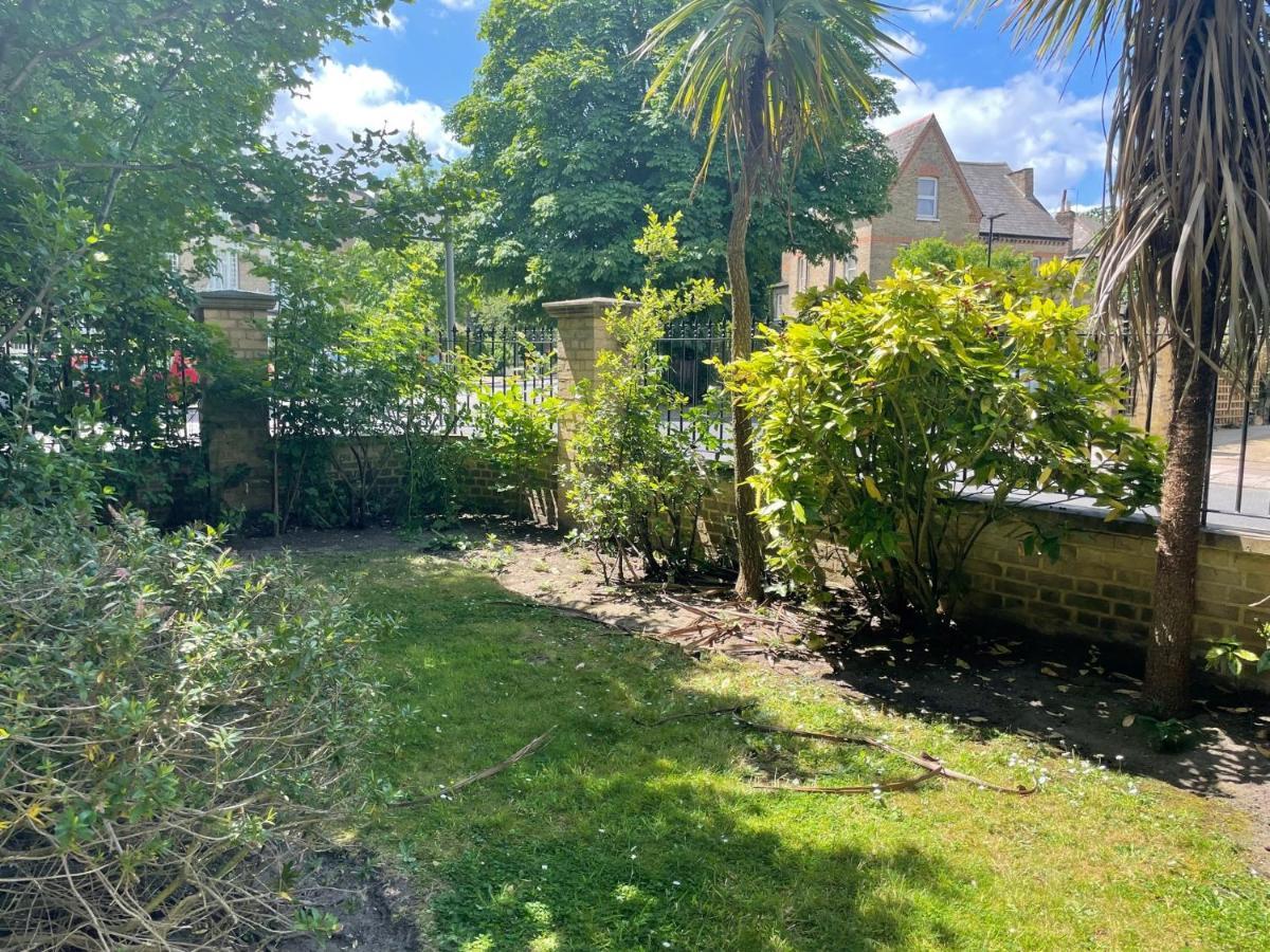 Charming Apartment In Chiswick London Eksteriør bilde
